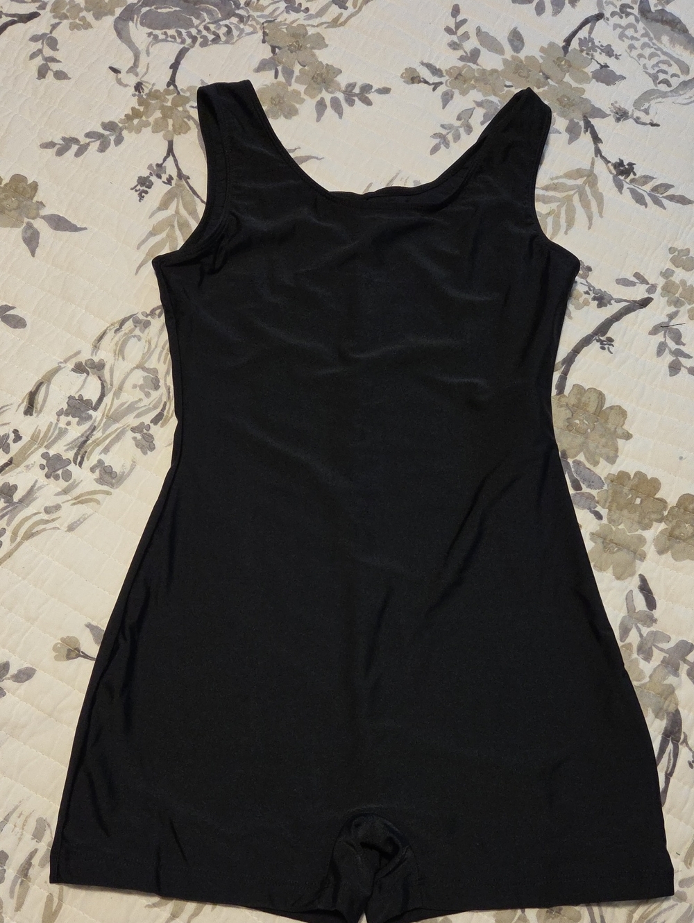 **Black Sleeveless Scoop-Neck Romper - Picture 2 of 4